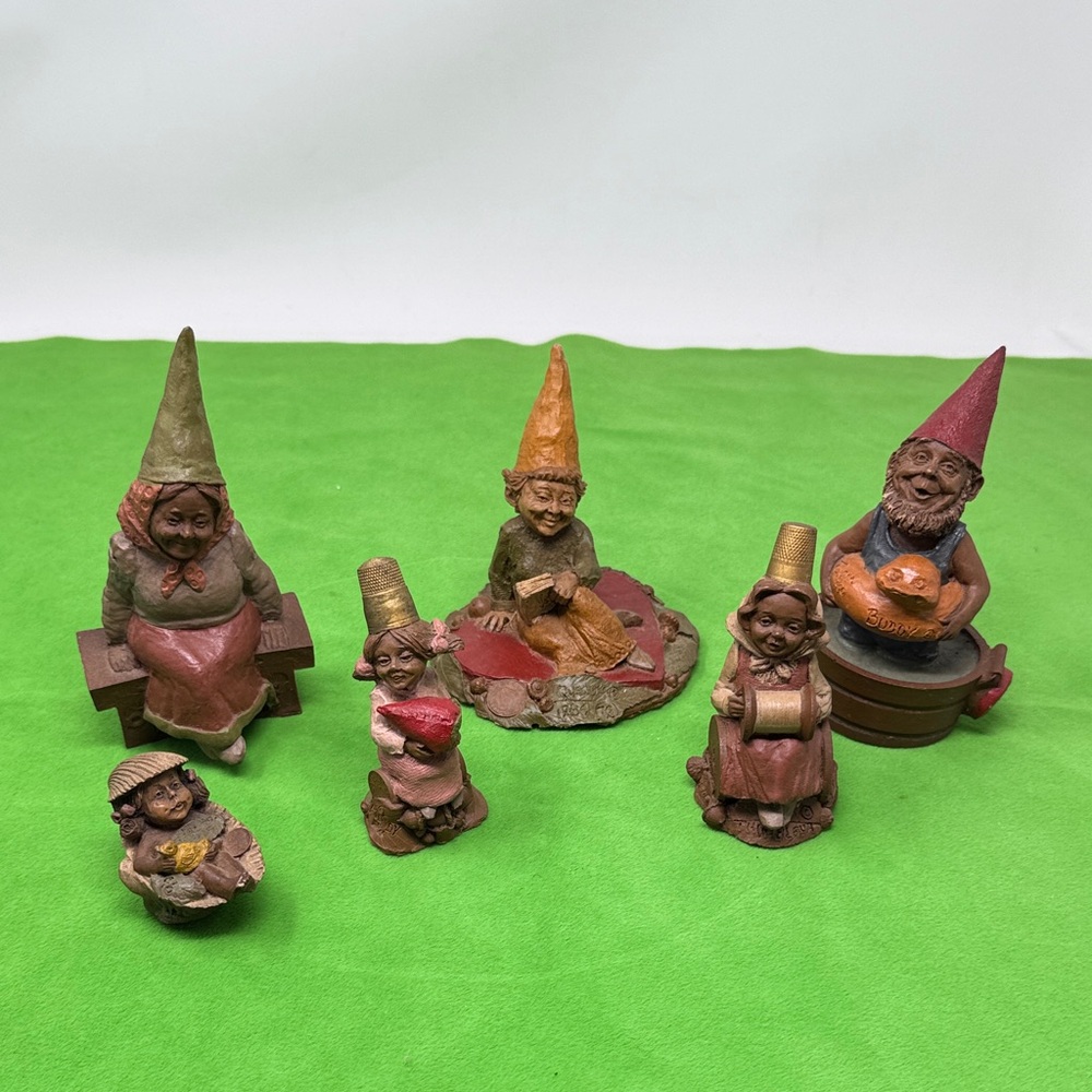 6 vintage Tom Clark Gnomes